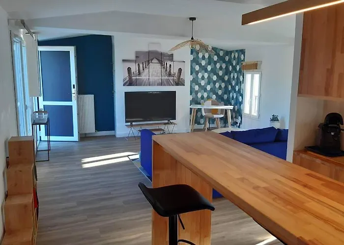 Superbe Appartement Zen Scandi au centre ville - Amazon Prime - Proche Coutras Chamadelle St Emilion - Linge et parking inclus