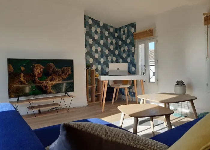 Superbe Appartement Zen Scandi au centre ville - Amazon Prime - Proche Coutras Chamadelle St Emilion - Linge et parking inclus